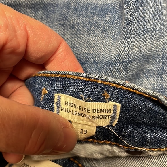 Madewell High Rise Mid Length Denim Shorts Size 29. - Picture 5 of 8